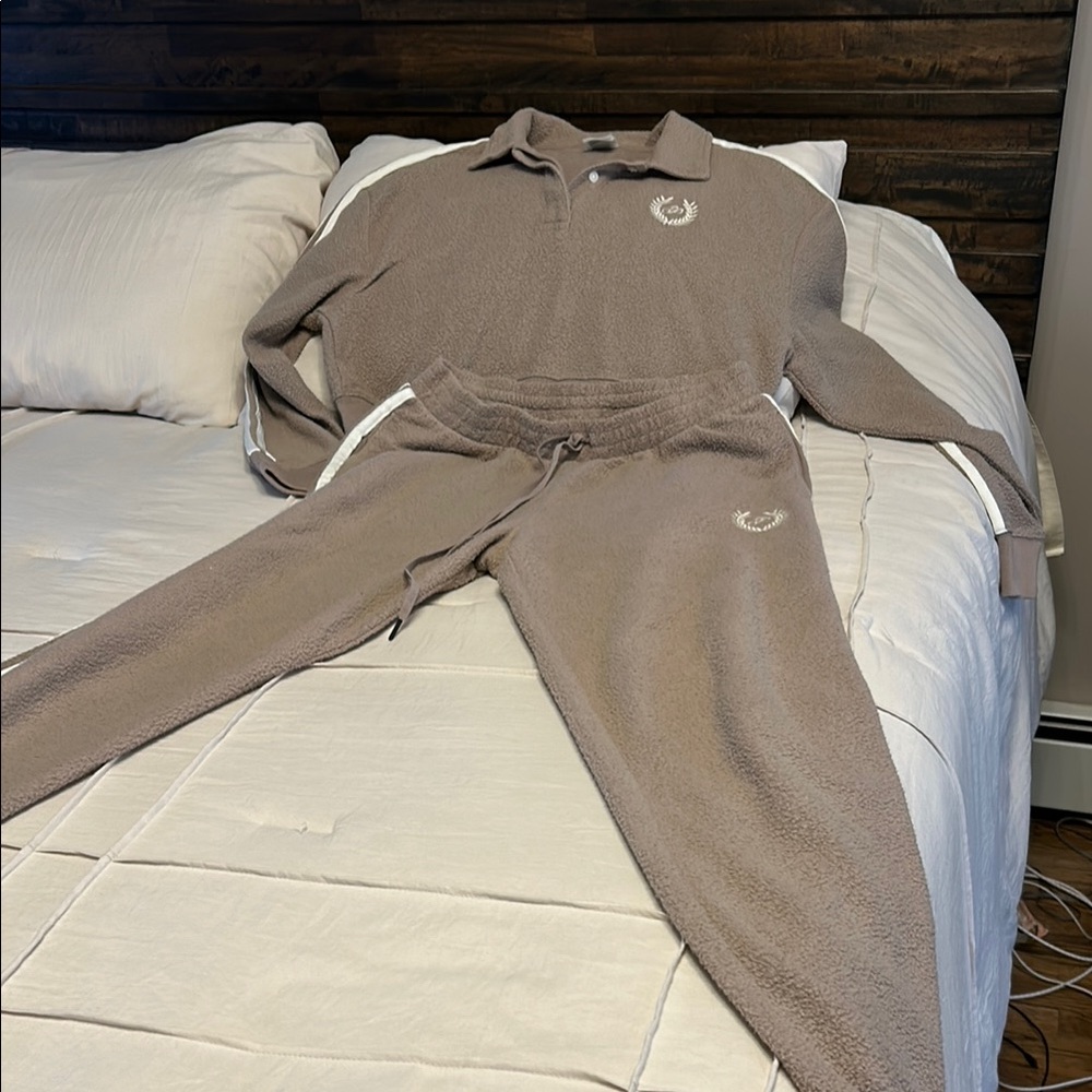 PINK Victoria's Secret 2 piece Set in Taupe with white trim